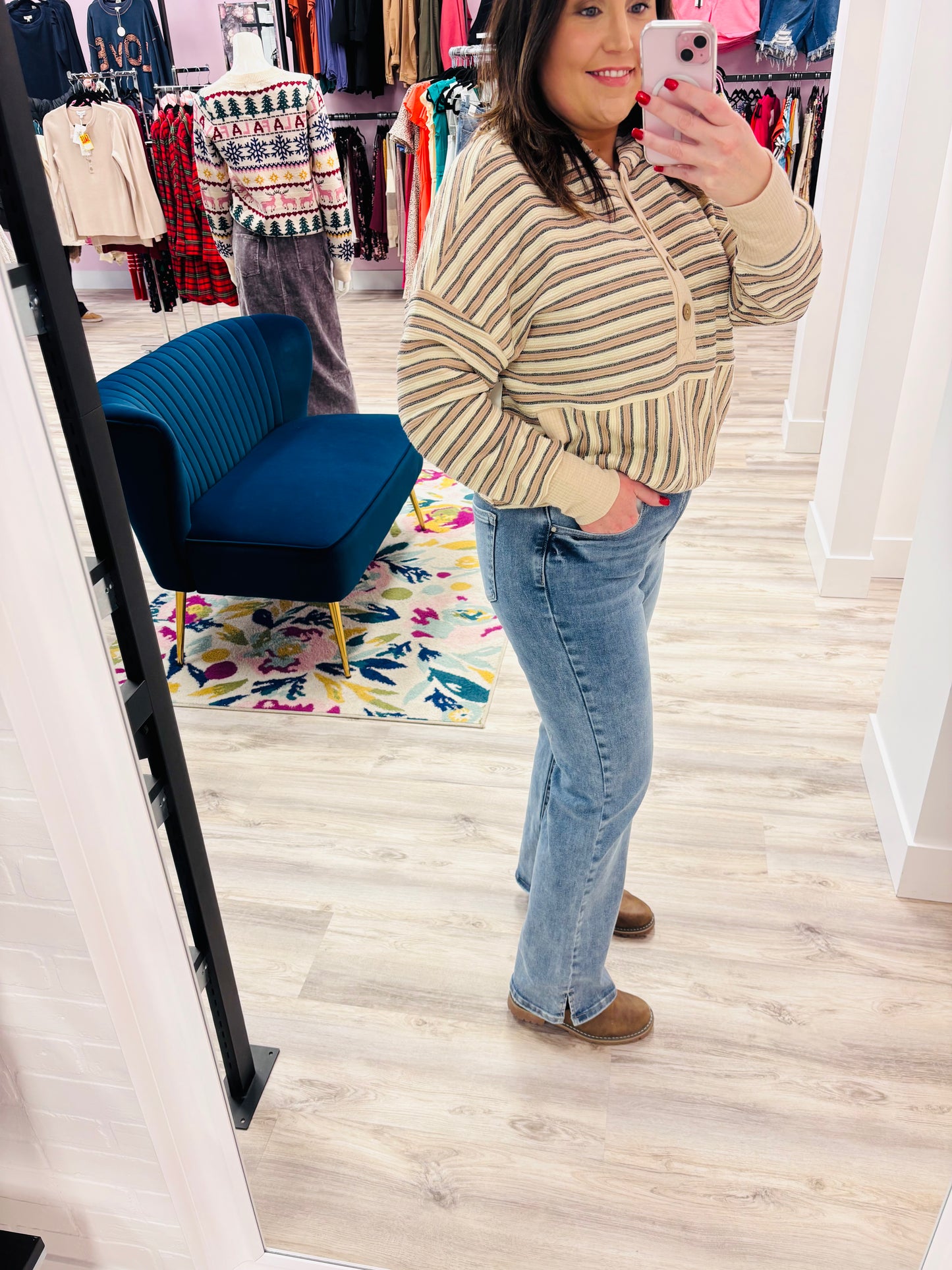 HIGH RISE RELAXED STRAIGHT JEANS SIDE SLIT-Risen Jeans
