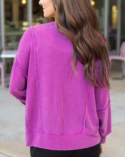 Mineral Washed
Pullover Sweatshirt Boysenberry G&L