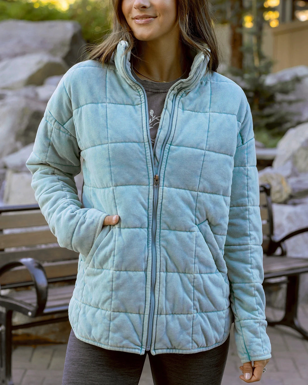 Mineral Washed
Quilted Jacket Icy
Blue- G&L